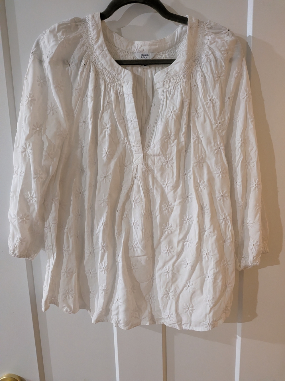 Crown & Ivy White Lace Eyelet Peasant Lined Blouse Size L
